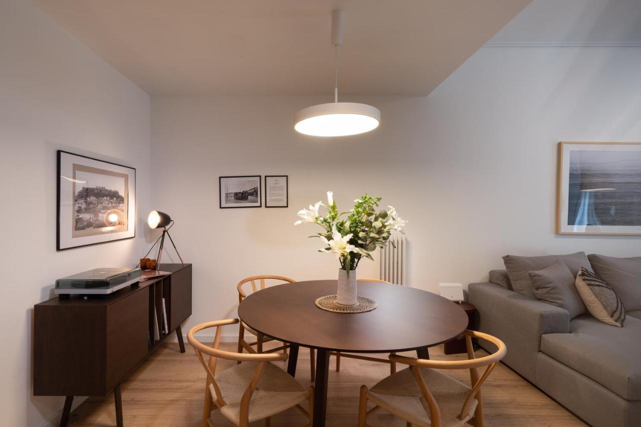 אתונה Unique 2 Bedrooms Apartment, Steps To Plaka And City Center מראה חיצוני תמונה