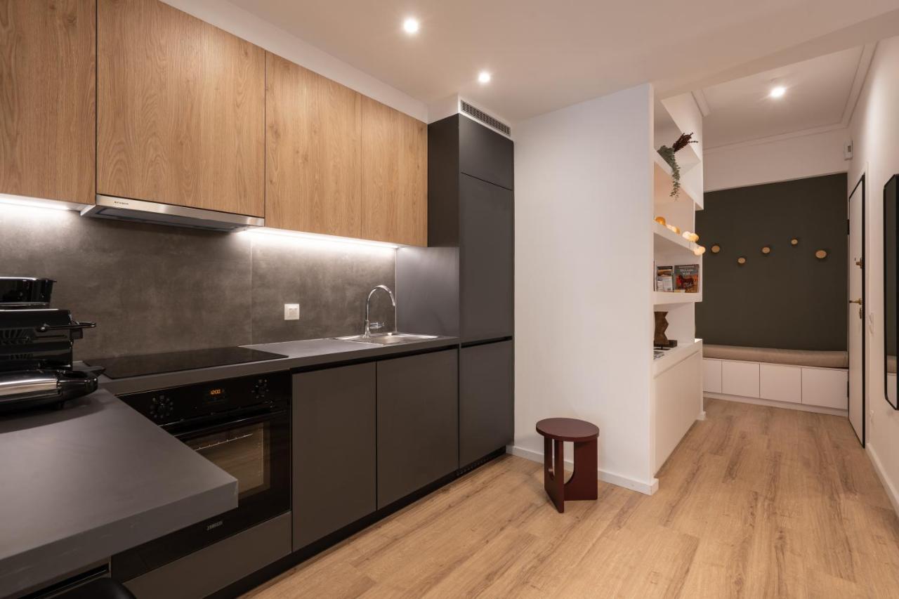 אתונה Unique 2 Bedrooms Apartment, Steps To Plaka And City Center מראה חיצוני תמונה