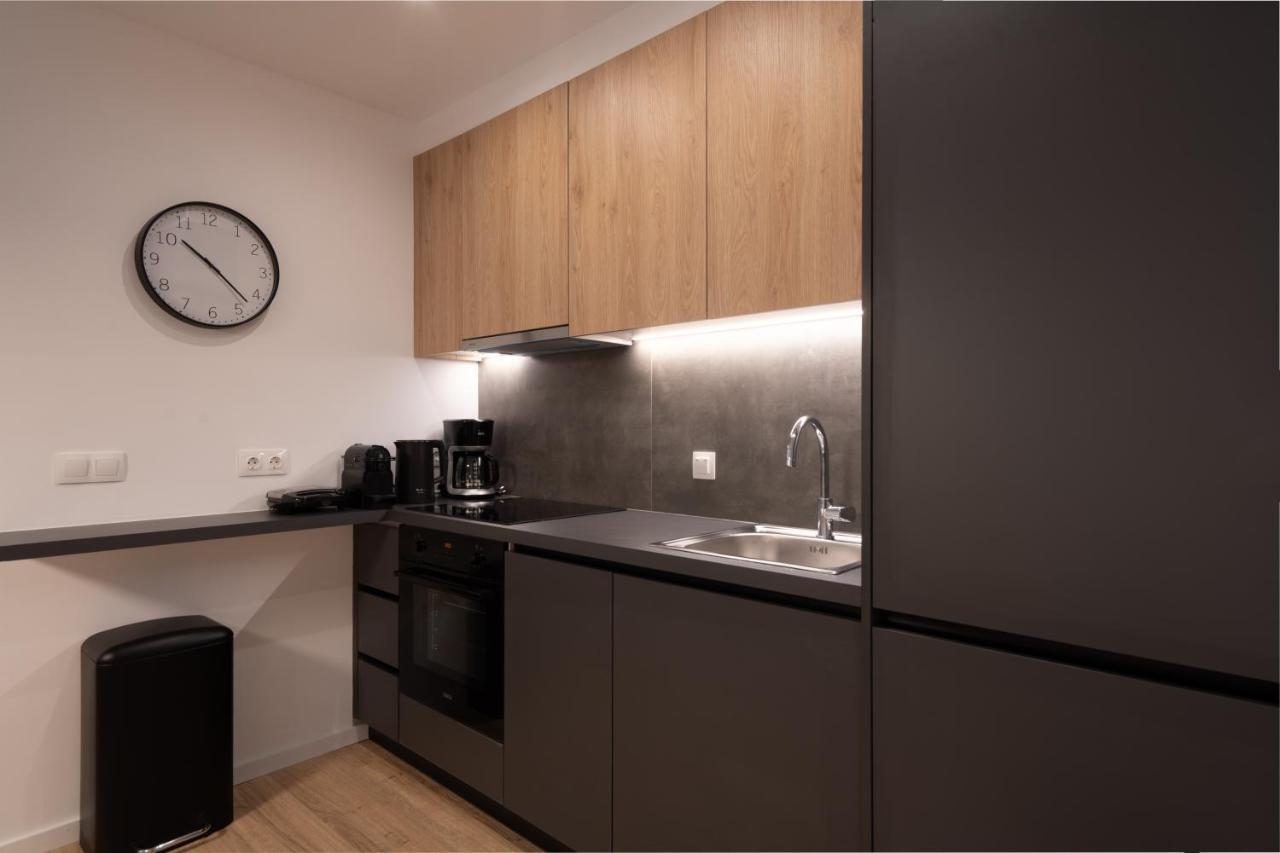 אתונה Unique 2 Bedrooms Apartment, Steps To Plaka And City Center מראה חיצוני תמונה