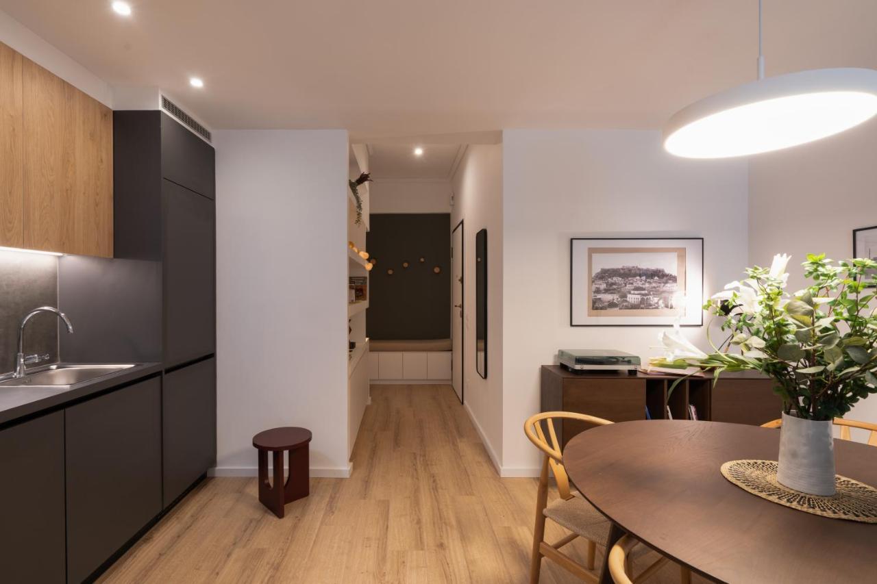 אתונה Unique 2 Bedrooms Apartment, Steps To Plaka And City Center מראה חיצוני תמונה