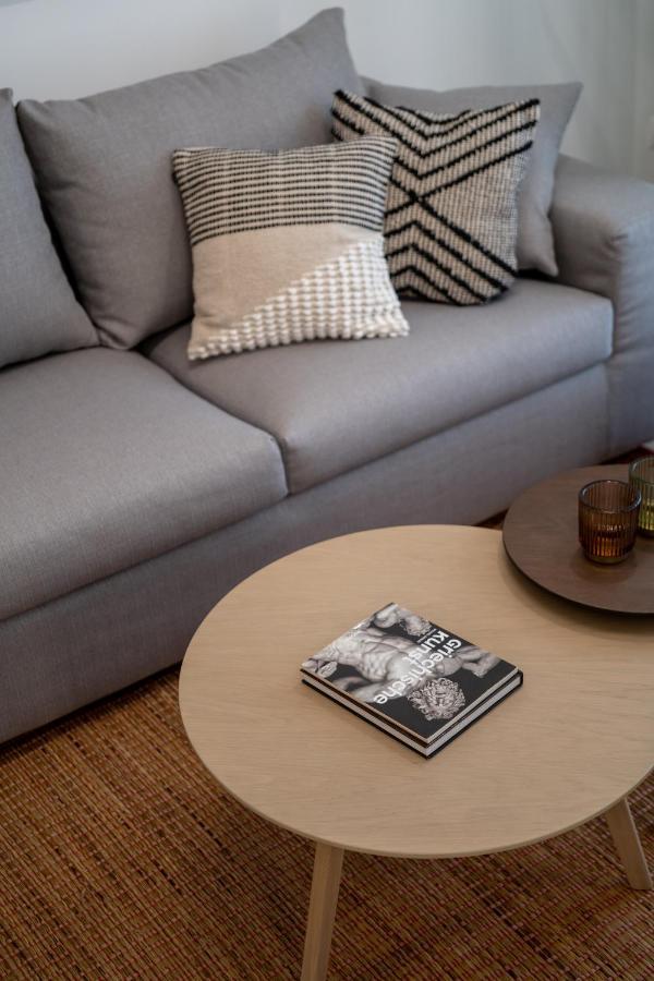 אתונה Unique 2 Bedrooms Apartment, Steps To Plaka And City Center מראה חיצוני תמונה