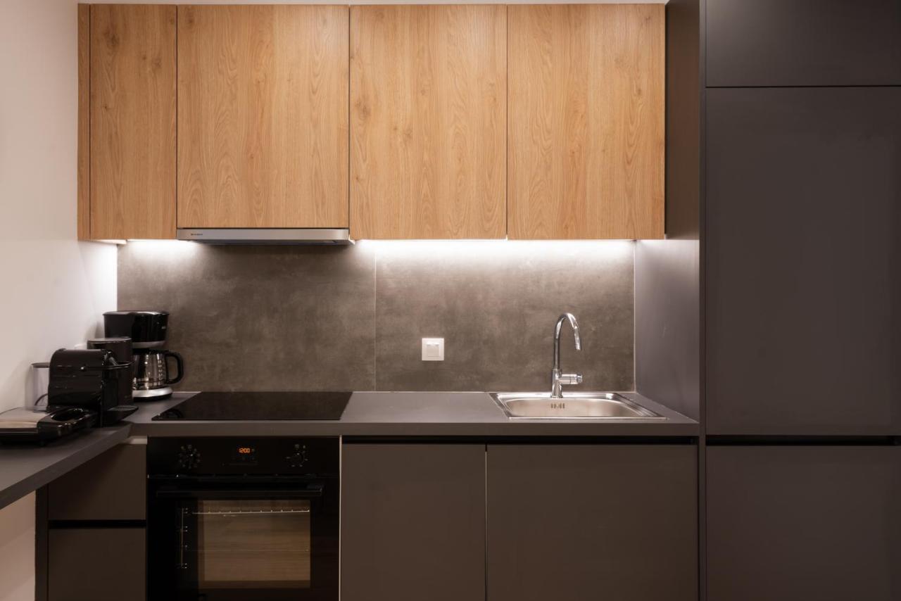 אתונה Unique 2 Bedrooms Apartment, Steps To Plaka And City Center מראה חיצוני תמונה
